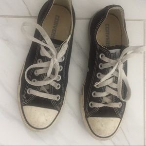 Converse Chuck Taylor All Star Low Tops - 6.5